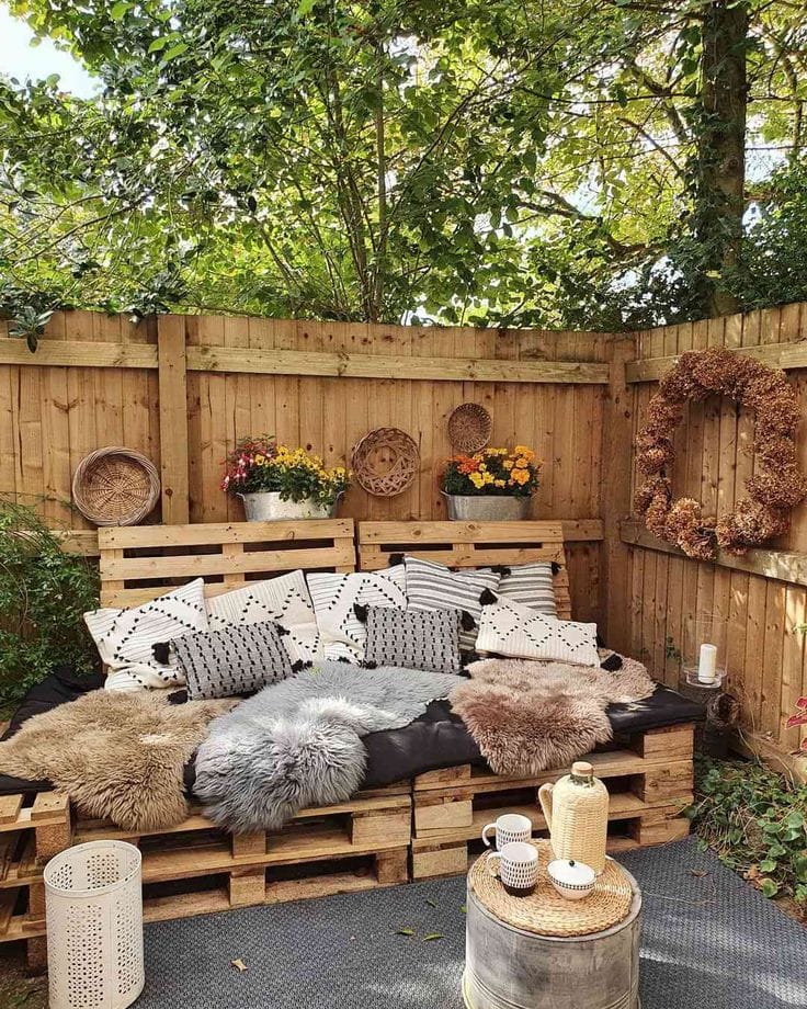 10 Budget Backyard Ideas That Look Expensive: Transform Your Space for Less 3 DIY pallet seating budget backyard furniture ideas